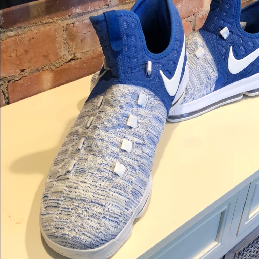 Men’s size 14 KD 9